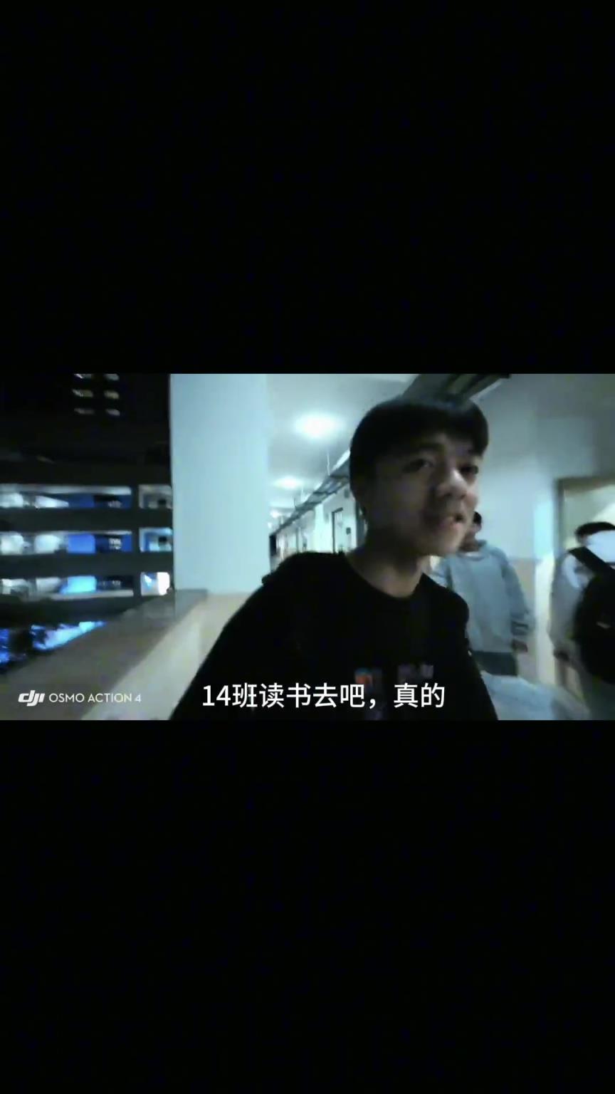 某校一篮球队赛前放狠话对手 结果大反转自家夺银啪啪打脸