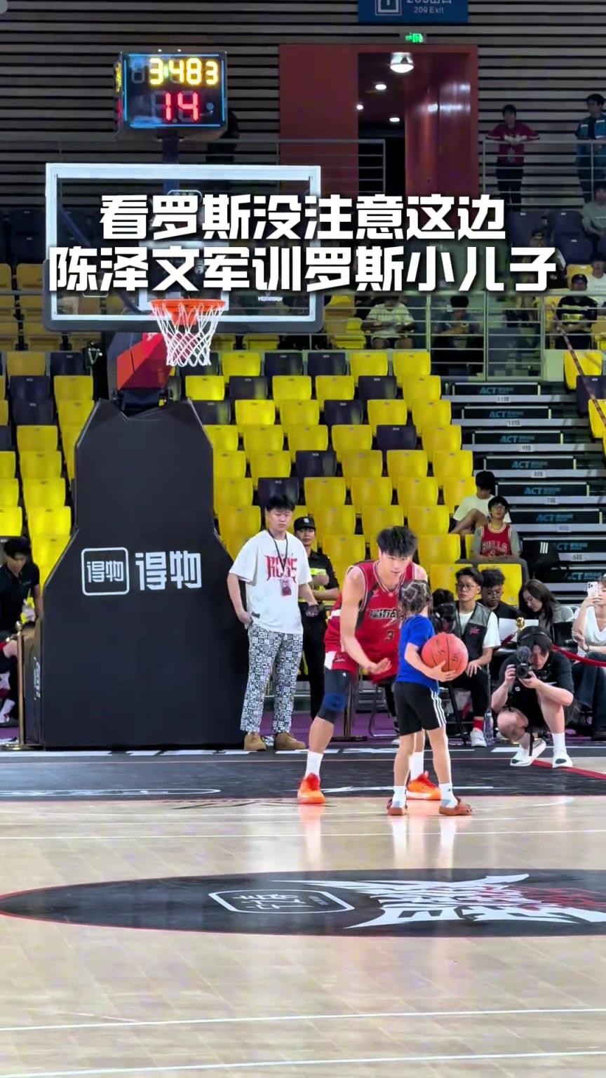 震惊！某知名球员亲手“毁掉”罗斯儿子的篮球梦！