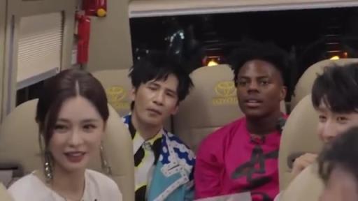 鹵鵝哥沒上芒果臺的車，甲亢哥依然惦記著，結(jié)果大叔在后面跑步追