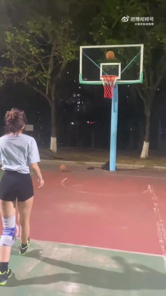 白月光级别的篮球女友