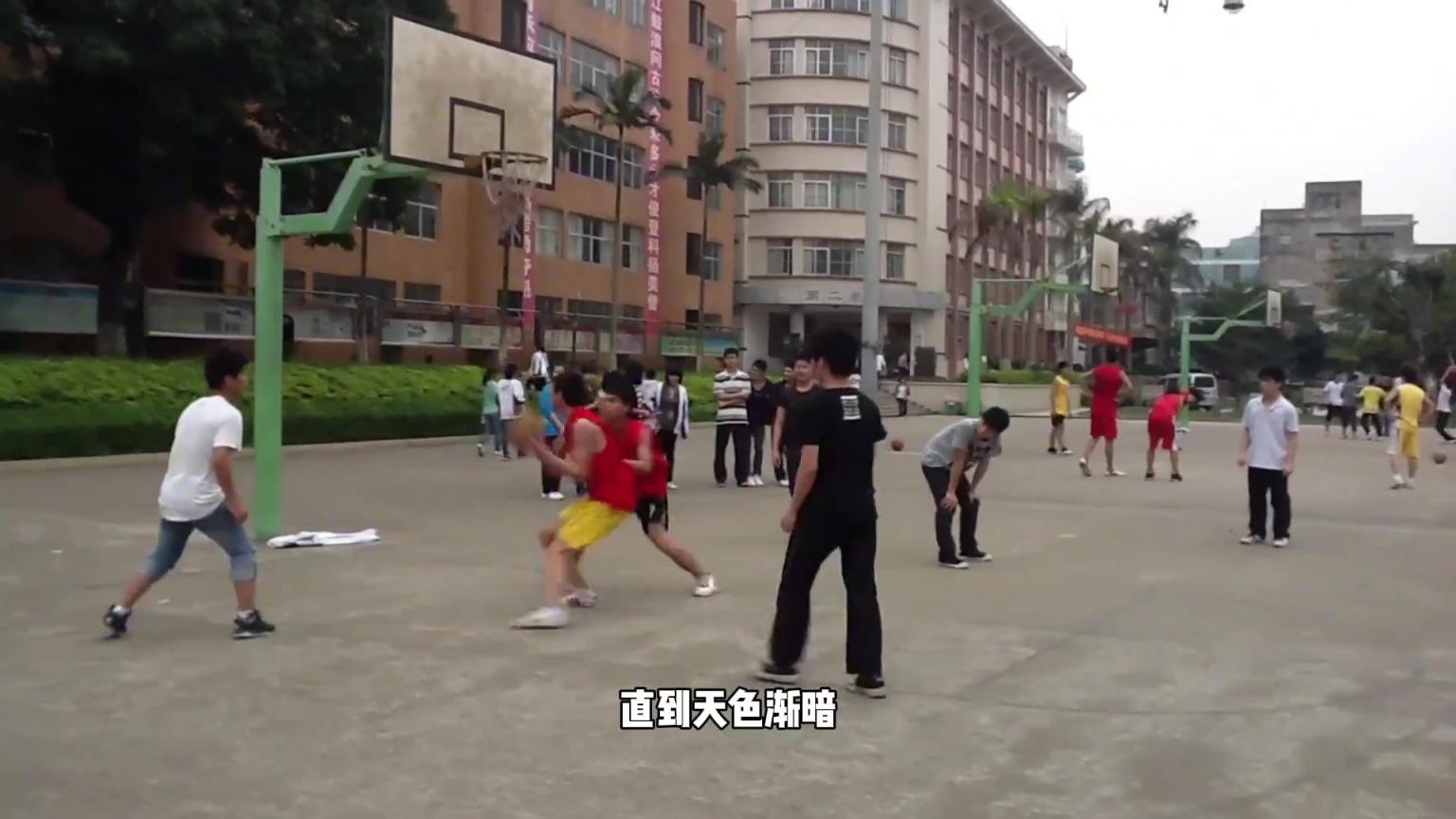 多少吧友都玩过这样的篮板？那时候的我们真的好爱打篮球啊