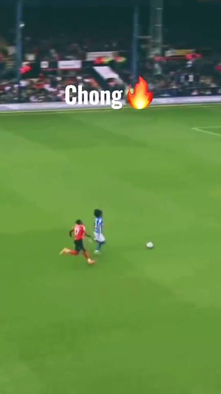 國足真要歸化？前曼聯球員陳達毅這次爆沖能否平趟亞洲？