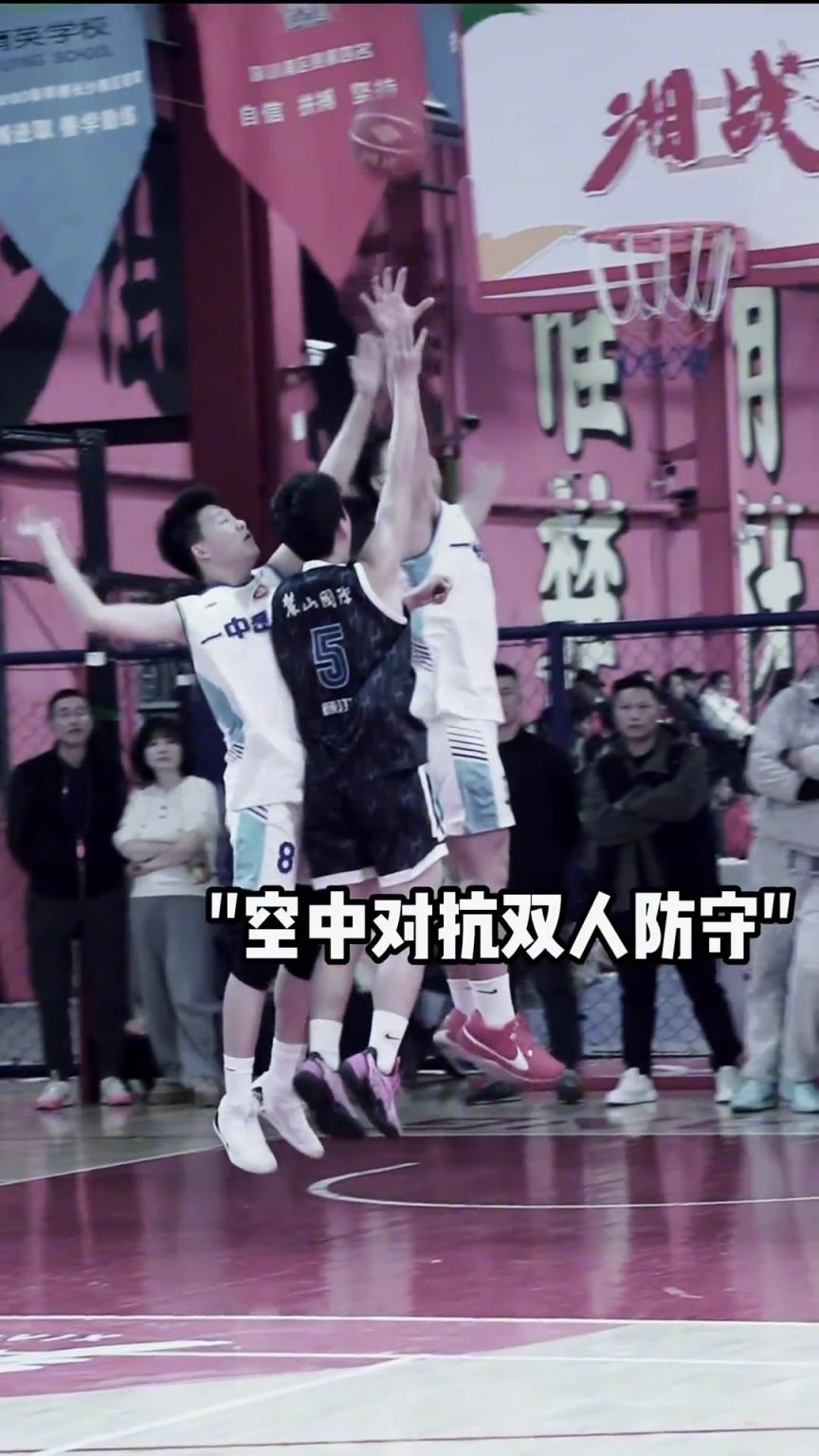 谁不喜欢这样的球员呢？他会是下一个小丁吗？