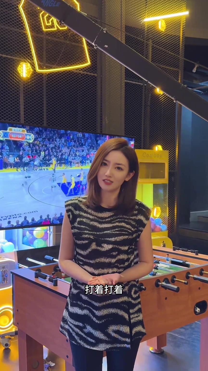 女主播佳伊评湖人G2：这场再不赢我真的会破防