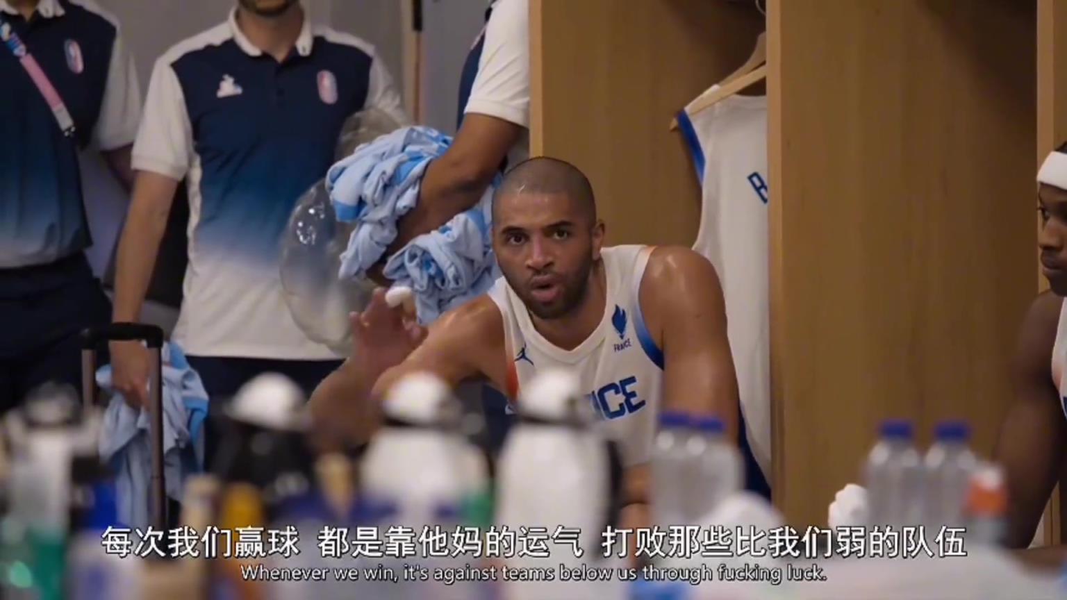 法蘭西第一巴圖魯！巴圖姆奧運(yùn)會(huì)時(shí)中場(chǎng)更衣室訓(xùn)話(huà)激勵(lì)球隊(duì)逆轉(zhuǎn)