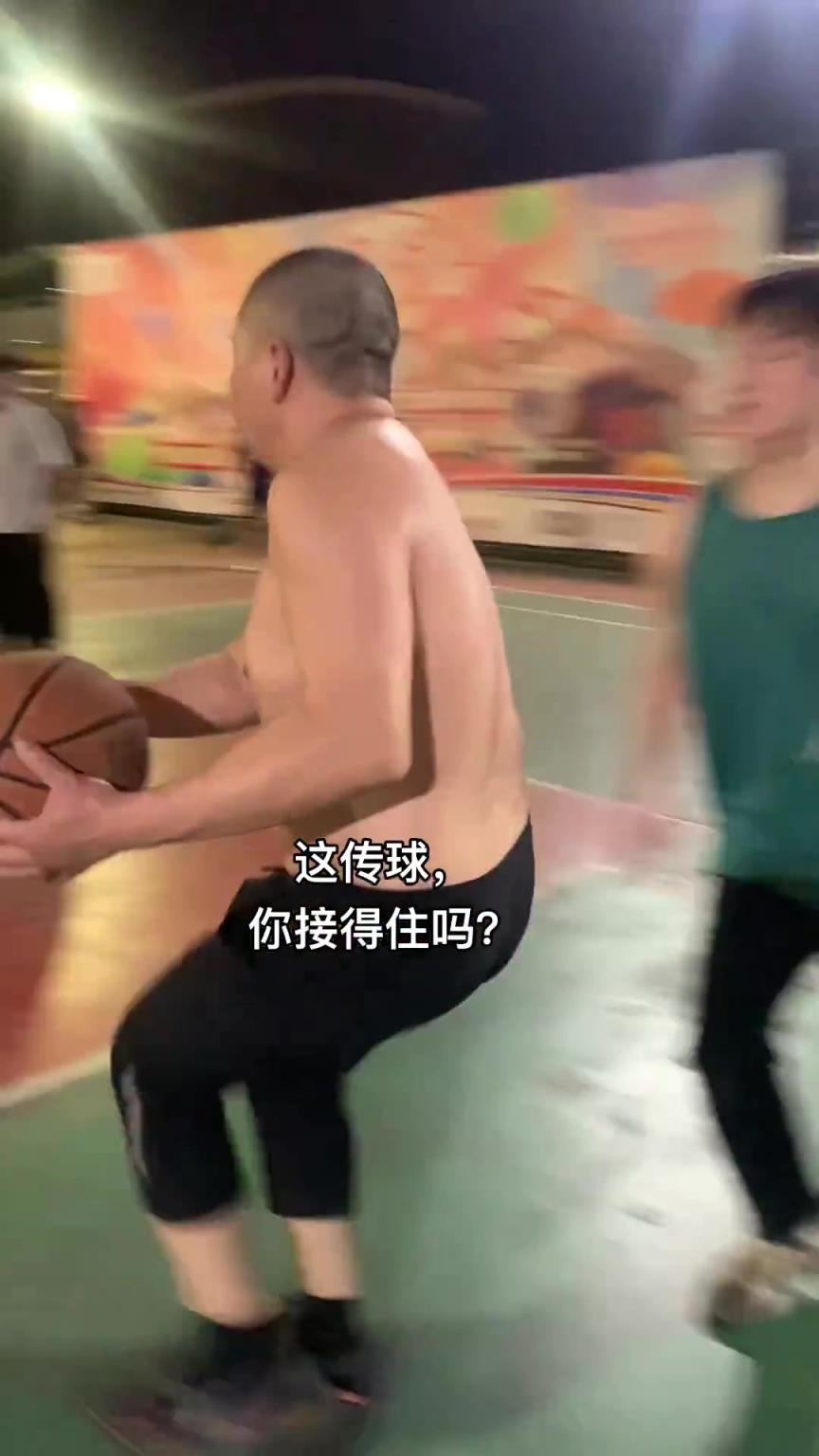 正经打篮球谁投篮啊，就得享受这样传球的感觉