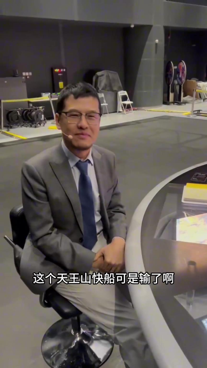 懂球！楊毅此前：哈登上場(chǎng)體力都用在和戈登纏斗上了！得解放體力