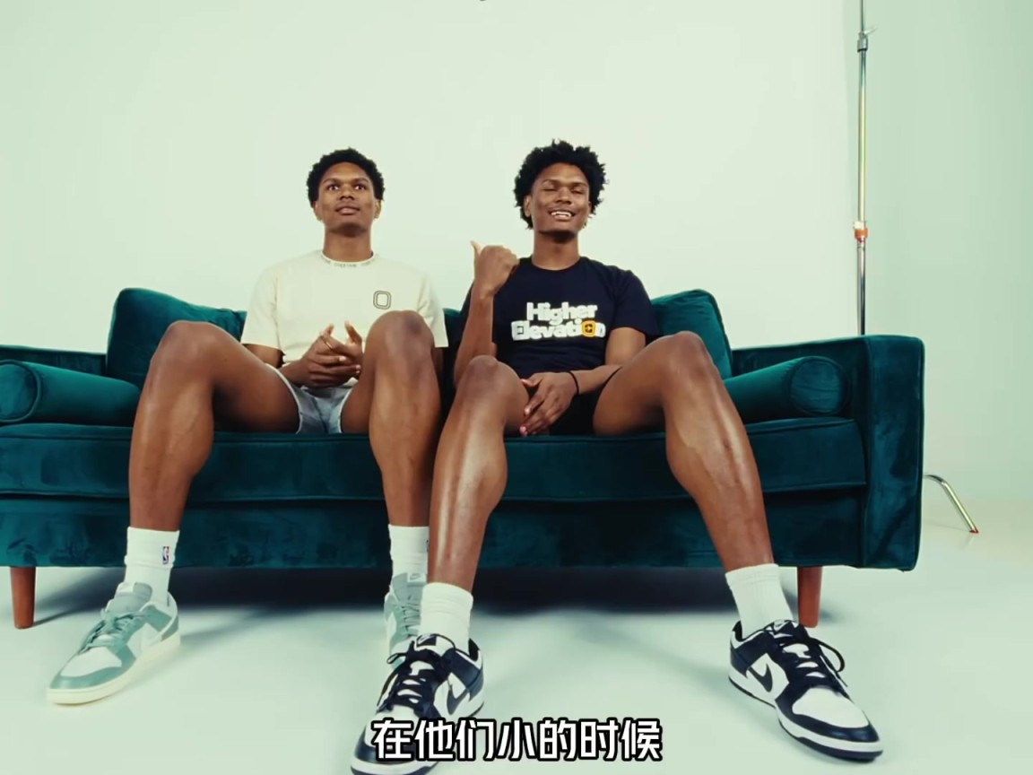 原來湯普森兄弟故事這么勵志！阿門講述兄弟倆小時候許愿板的故事