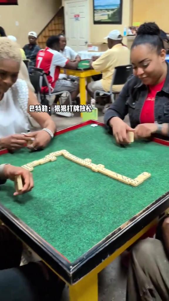 三女對(duì)一男 必輸局?。〖?></div>
<p>三女對(duì)一男 必輸局??！吉米</p>
</a>
</li>
<li>
<a href=
