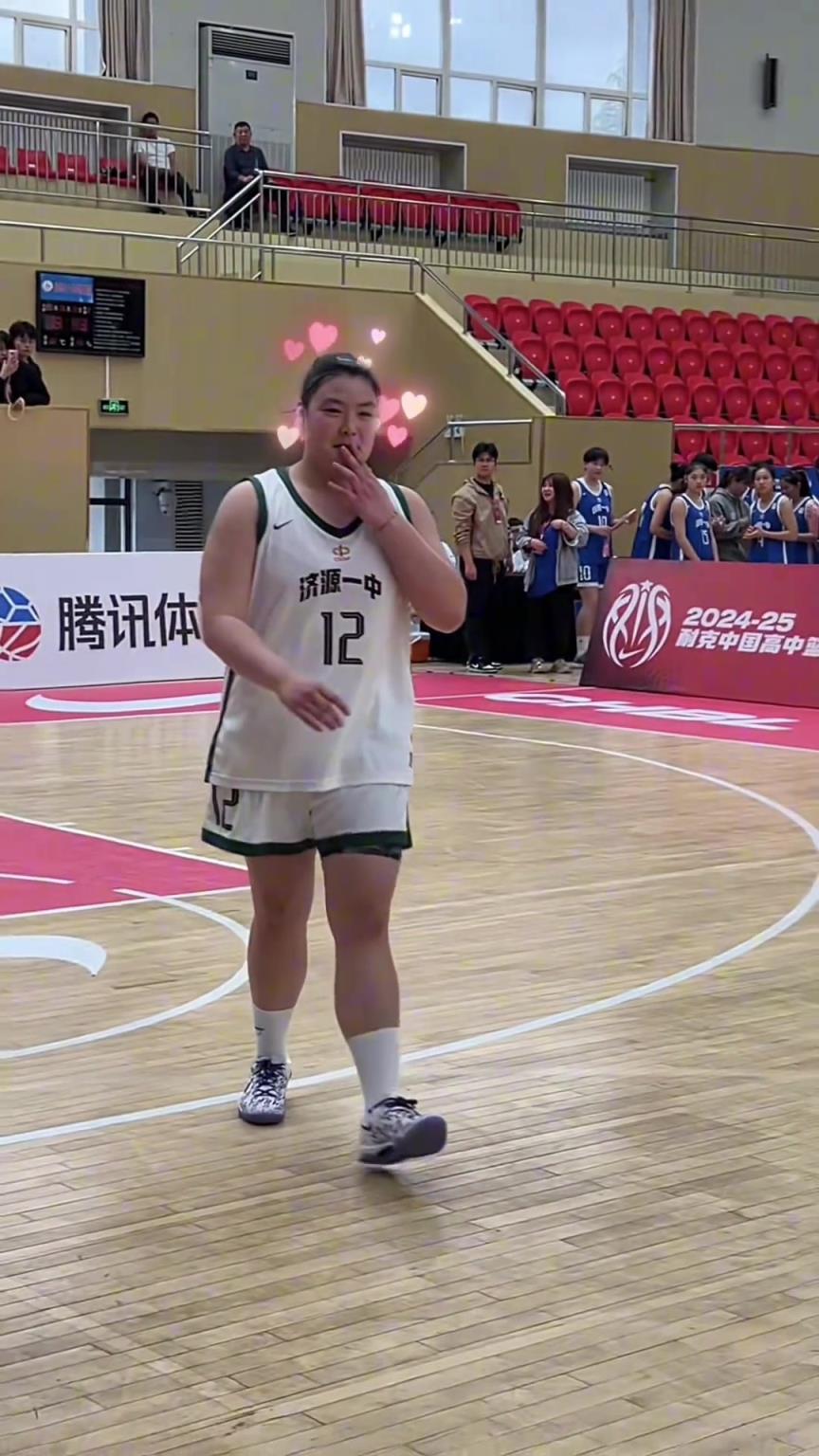 最萌的mvp，場上場下判若兩人！