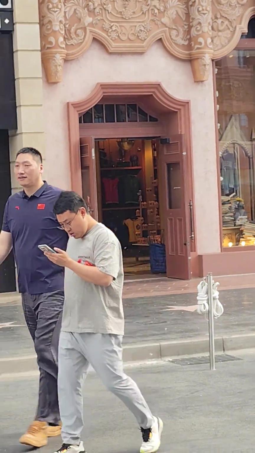 唐正東這身材保持的不錯