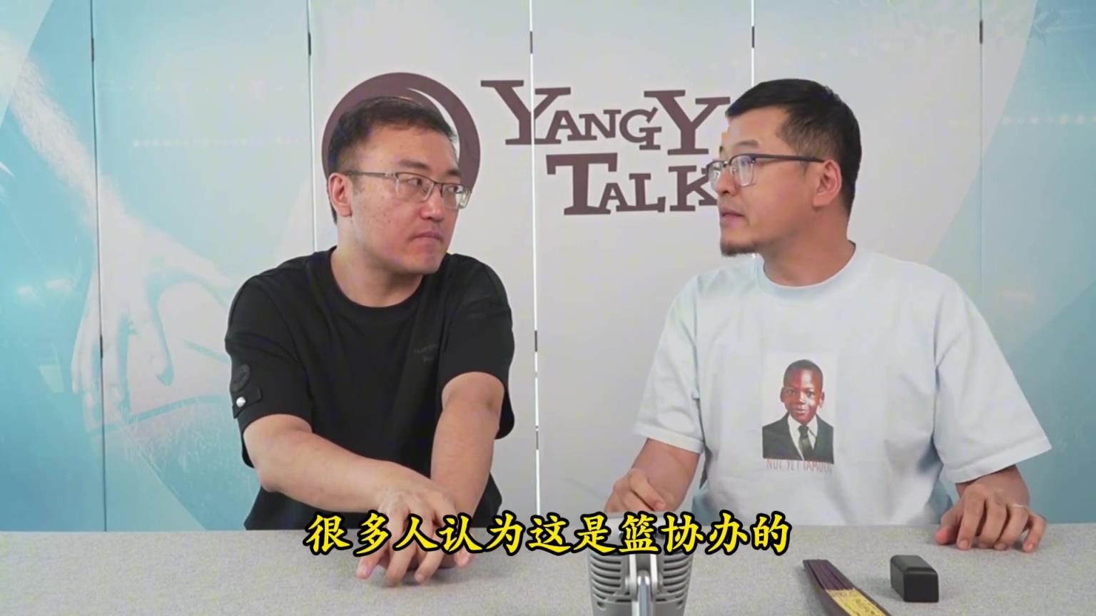 楊毅：李凱爾歸化并非籃協(xié)運作，想再讓他打還得再給錢