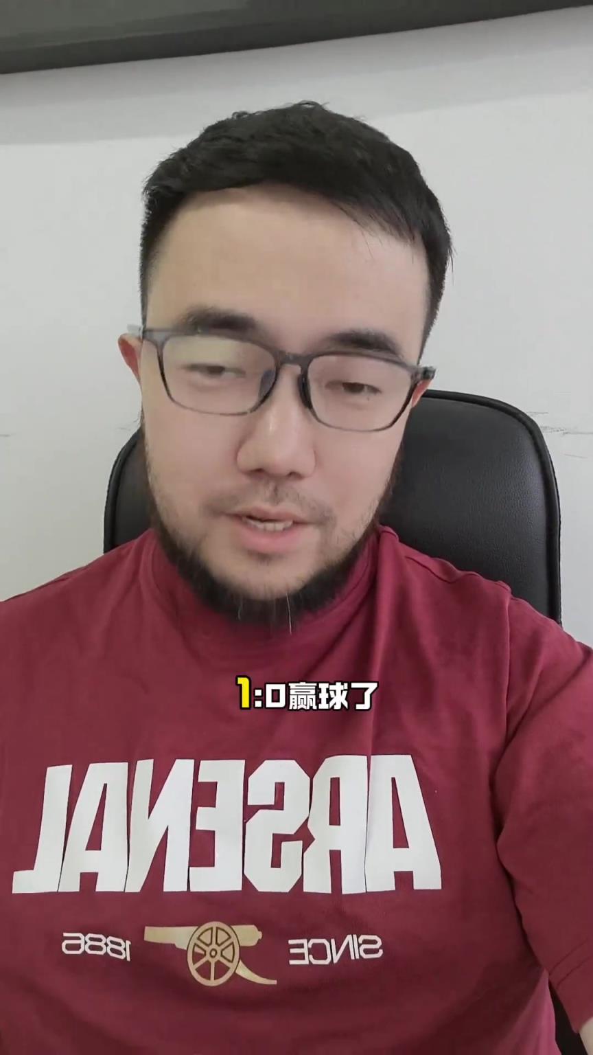 媒体人潘伟力：饭圈请远离王钰栋，动辄网暴是足球糟粕