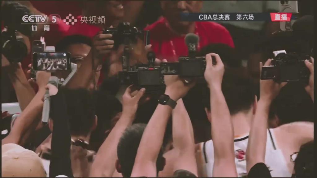 刘星宇：从06年广厦进入CBA开始 经历3次总决洗礼终圆满了