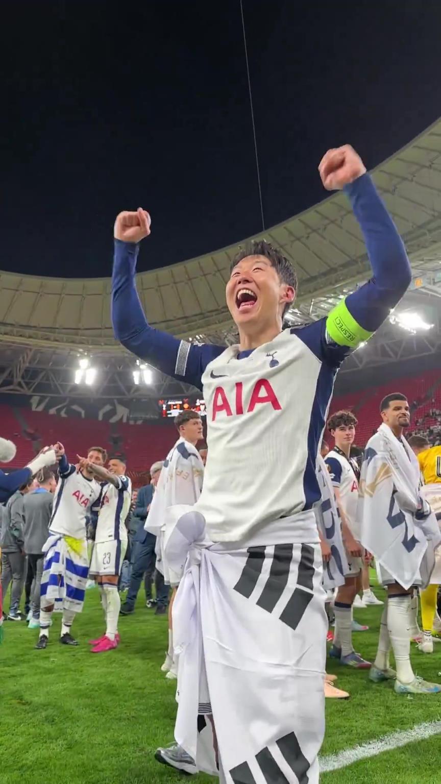 率隊(duì)奪歐聯(lián)杯冠軍！孫興慜振臂怒吼慶祝！