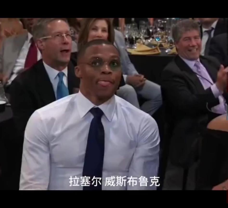 今天SGA拿到MVP！而雷霆上一个MVP正是17年的威少~