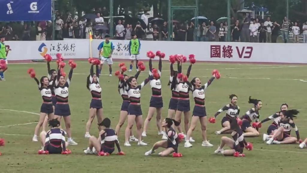 “蘇超”也是好起來了，還有啦啦隊小姐姐助陣