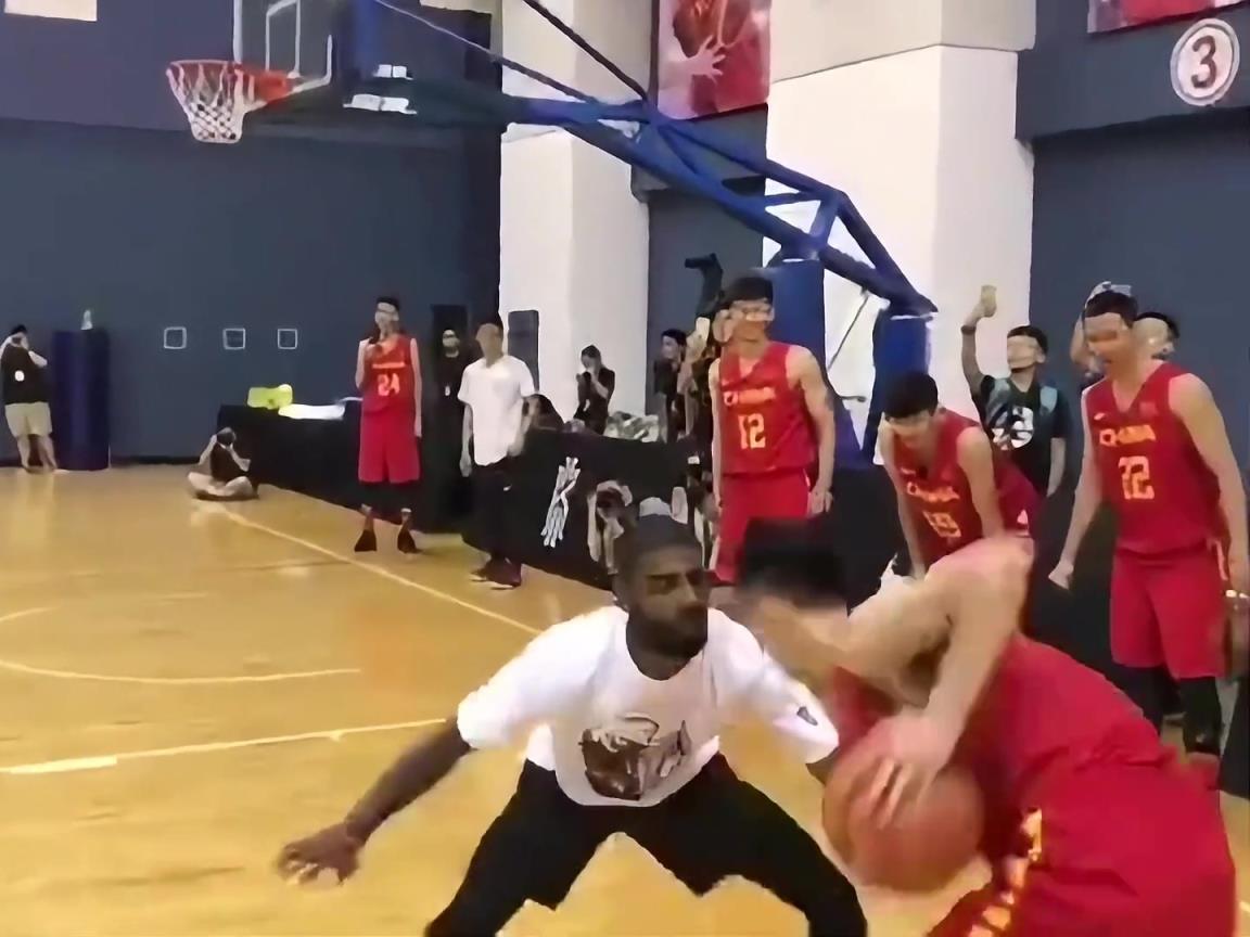 之前歐文中國行與國青隊(duì)打單挑 這差距真的也太大了！