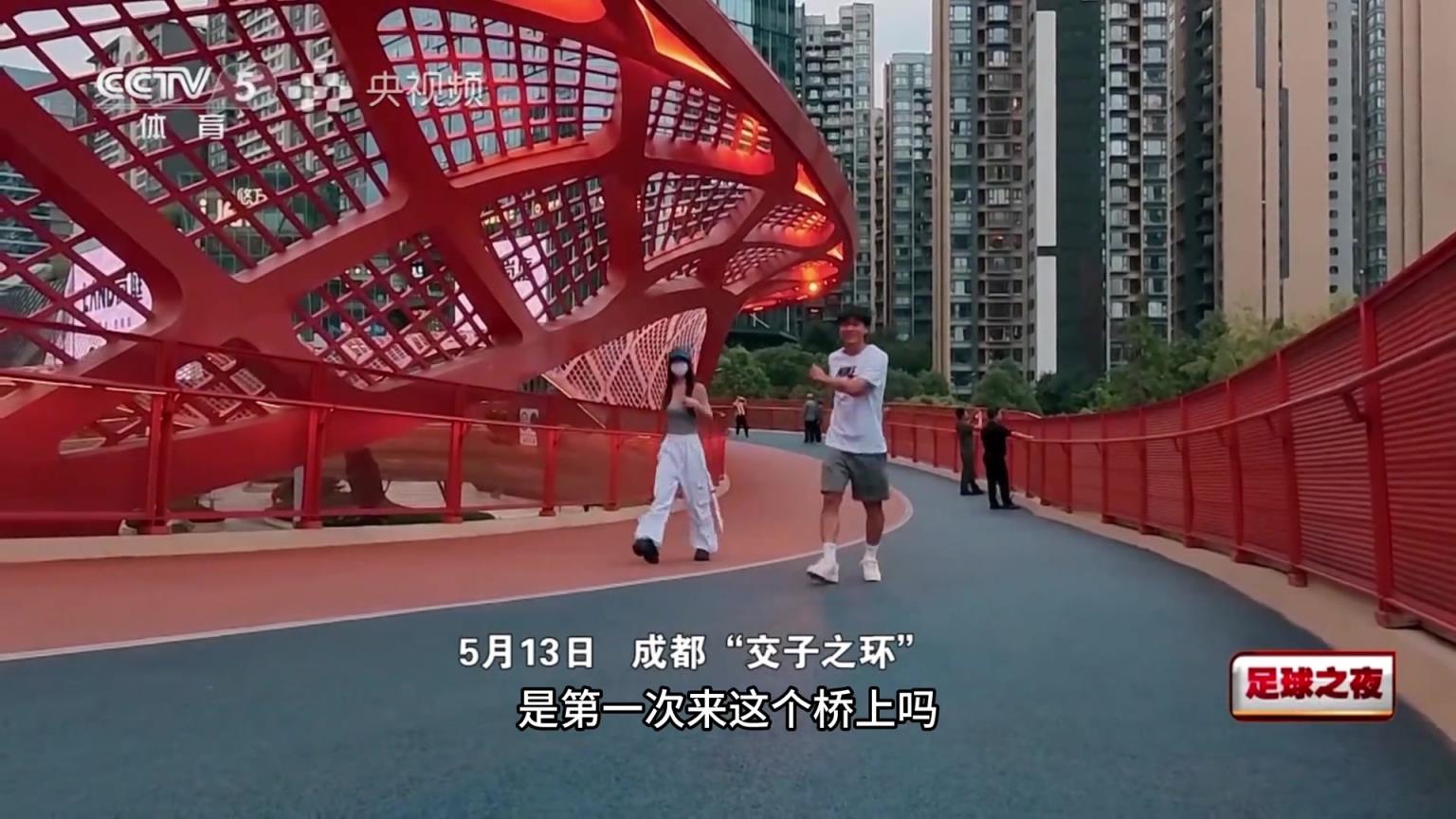 胡荷韜女友都上央視啦這小子不會(huì)是個(gè)妻管嚴(yán)和戀愛(ài)腦吧??！