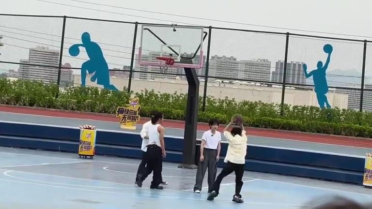 這腳步，這上籃，符合我對小鮮肉打籃球的刻板印象