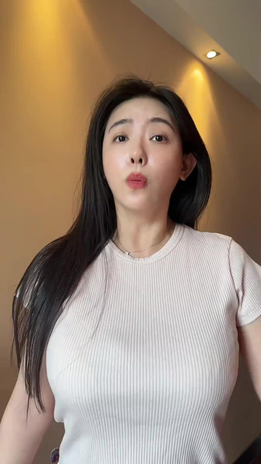 你說得都對！女球迷：我說國足能贏就必須能贏