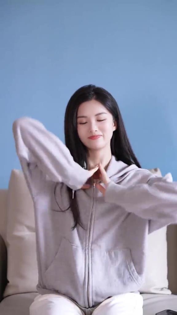 好久不見(jiàn)美女主播林夢(mèng)鴿，越來(lái)越漂亮了