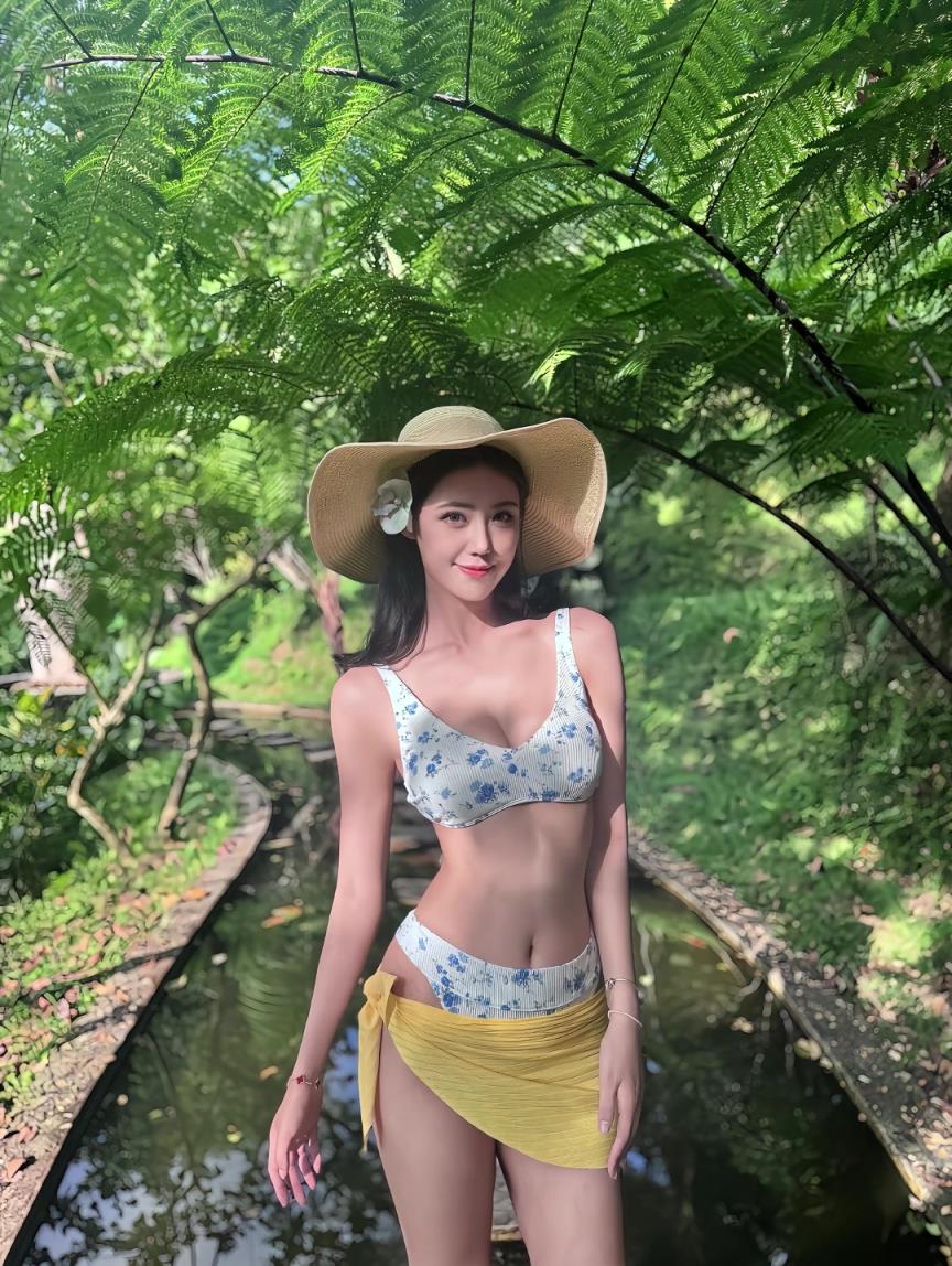 便宜林葳那小子了！女籃美女球員卓識的玩水照：夏天來了