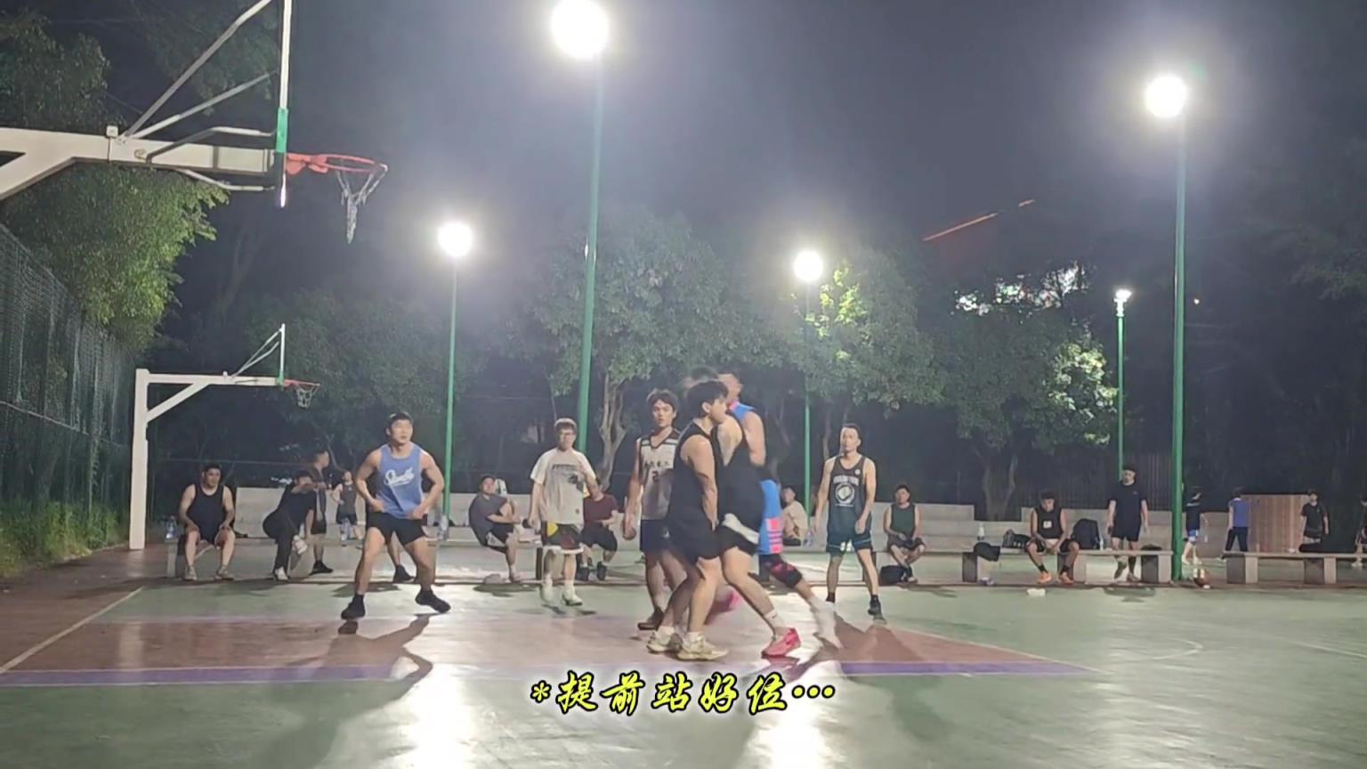 吧友们看这个球怎么吹罚？
