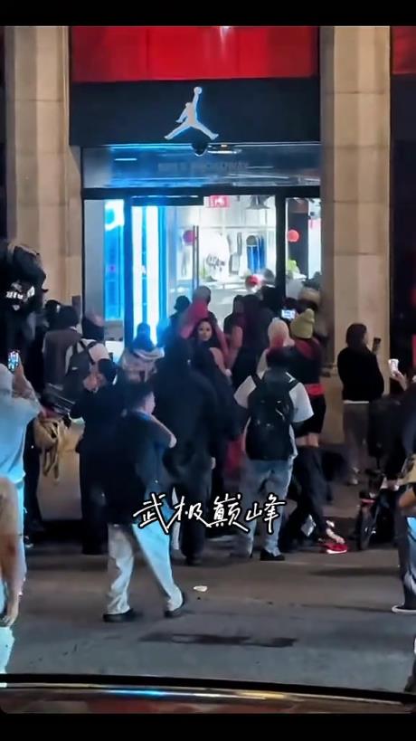 洛杉矶市中心的乔丹商店一夜之间被清空～