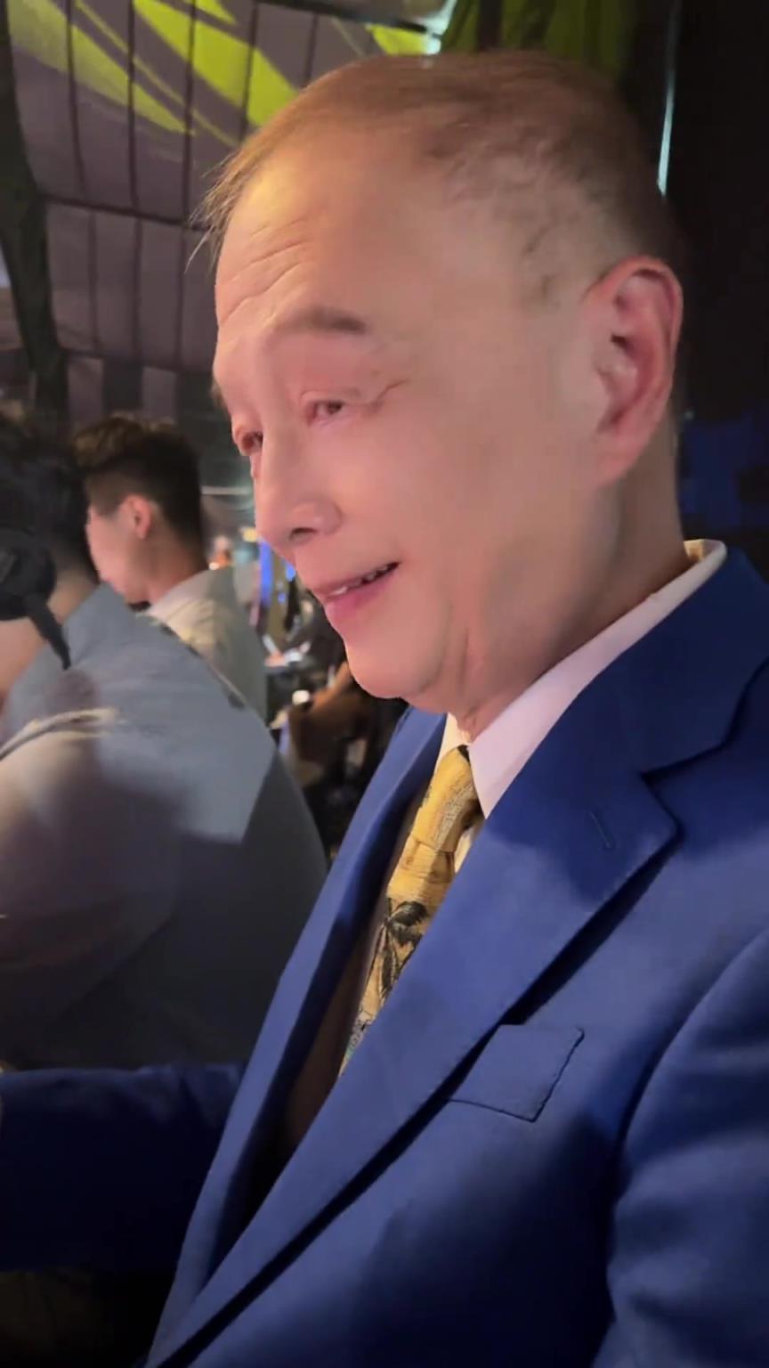 小崔G6現(xiàn)場實拍！在美顏濾鏡下 張衛(wèi)平張指導也能年輕30歲