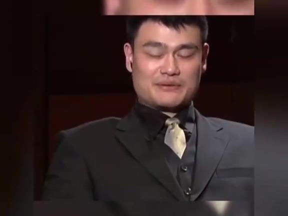 現(xiàn)在的中鋒能做到嗎！姚明：當(dāng)年我跑3200米用了13分16秒