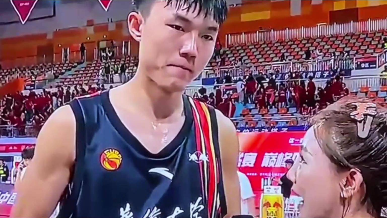 小伙子敢说啊张高铭：打这么久我们都没人抽筋，反观清华...