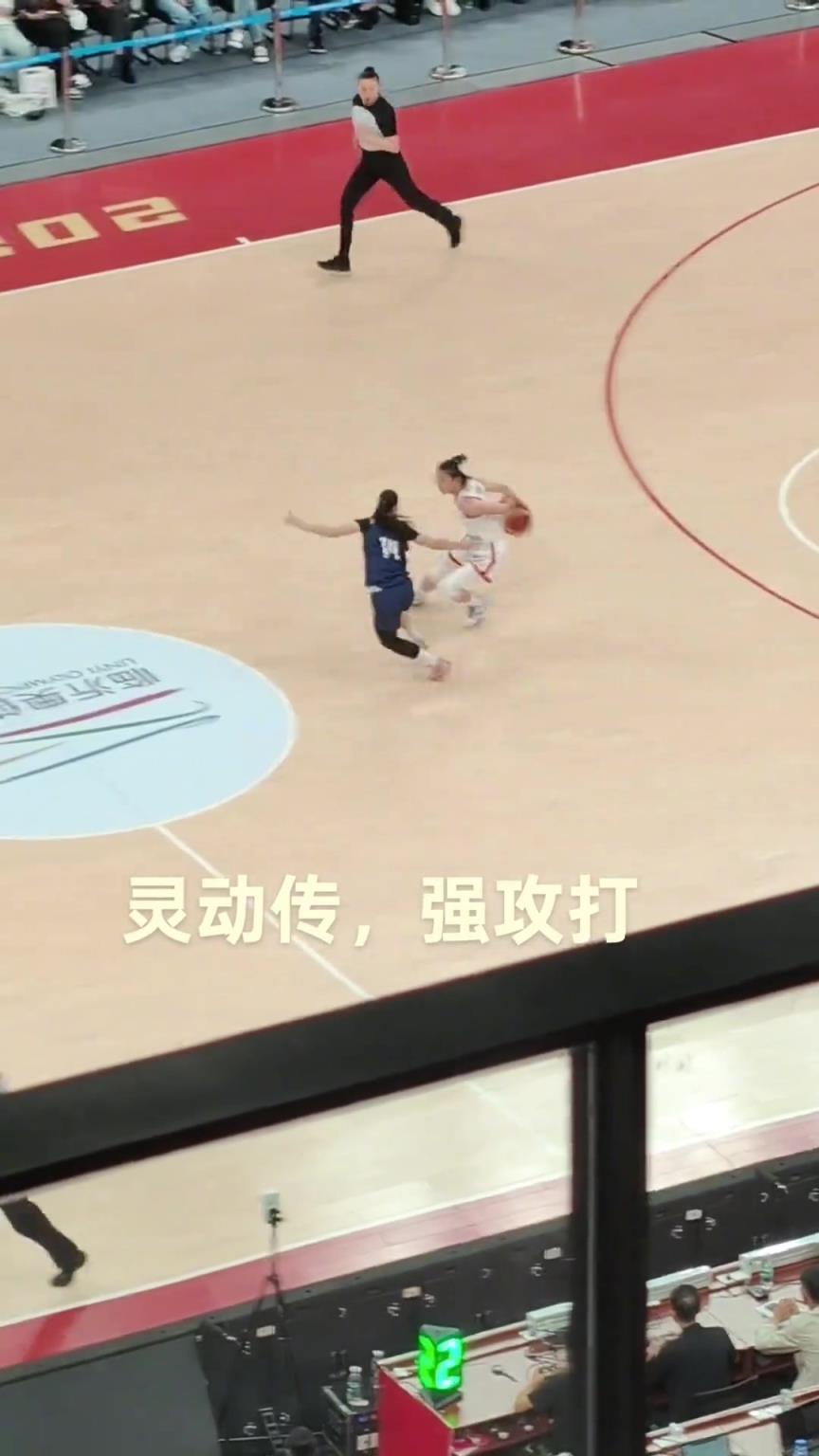 中國女籃這波配合太頂了！