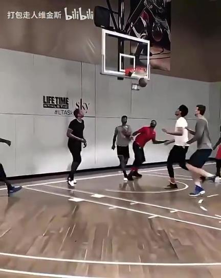 37歲KD單打依舊犀利！你覺(jué)得他能幫助火箭成為爭(zhēng)冠球隊(duì)嗎？