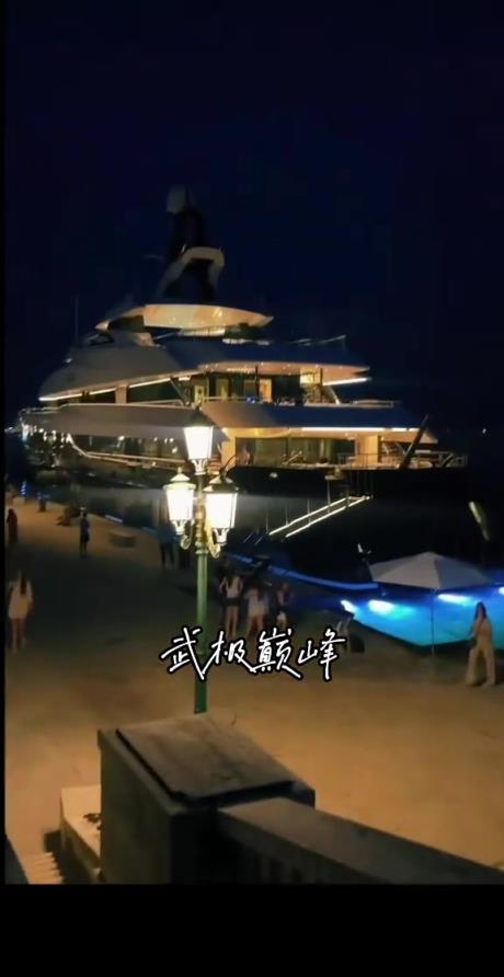 壕啊！喬丹開著游輪現身威尼斯應邀參加億萬富豪貝索斯的婚禮