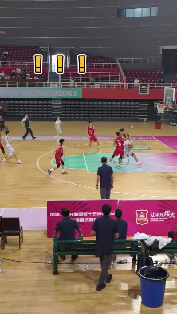 人球合一！趙維倫全運(yùn)會(huì)U22比賽集錦！第一球?qū)嵲谔珟浟耍?></div>
<p>人球合一！趙維倫全運(yùn)會(huì)U22比賽集錦！第一球?qū)嵲谔珟浟耍?/p>
</a>
</li>
<li>
<a href=