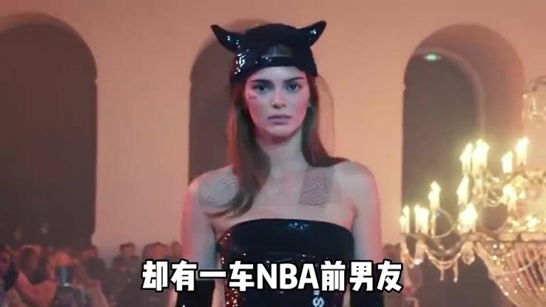 據說她的生活滿足了所有女人的幻想——有錢有顏有身材有男人！