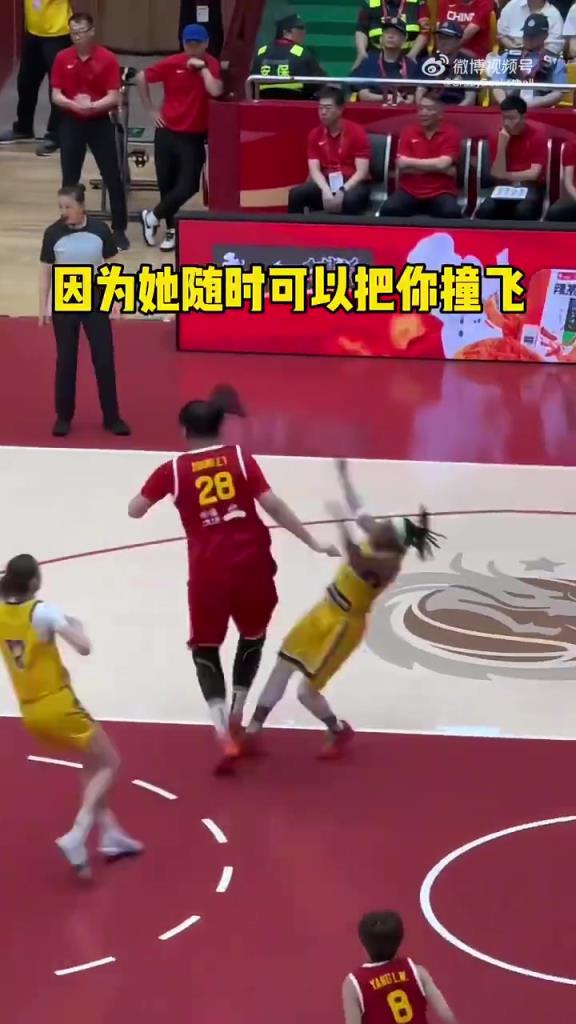 自從女籃有張子宇在 小編已經(jīng)飄的不行了 感覺打誰都是優(yōu)勢在我