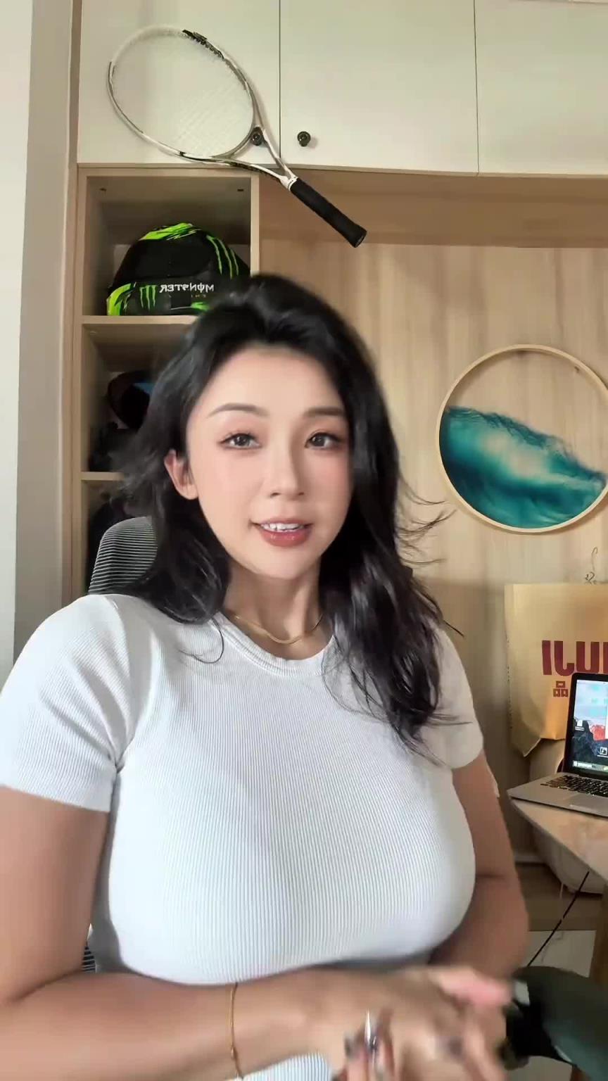 張曼源也來吹了：楊瀚森是中國約基奇？不防大膽一點(diǎn) 比約更強(qiáng)！